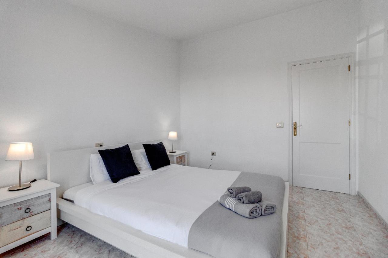 Bonita Casa Nina Con Jacuzzi By Paramount Holidays ปลายา เด ซานฮวน ภายนอก รูปภาพ